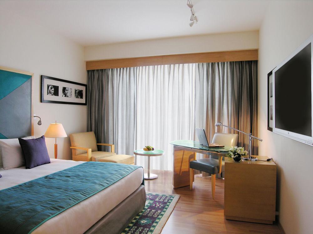 Taj Chandigarh Exterior photo A room at the Taj Bengal